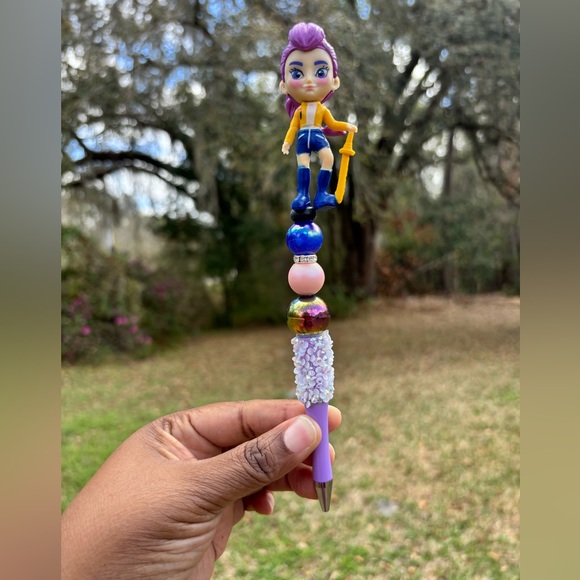 Custom Made Colorful Character Pen from Girl Band - Picture 2 of 4